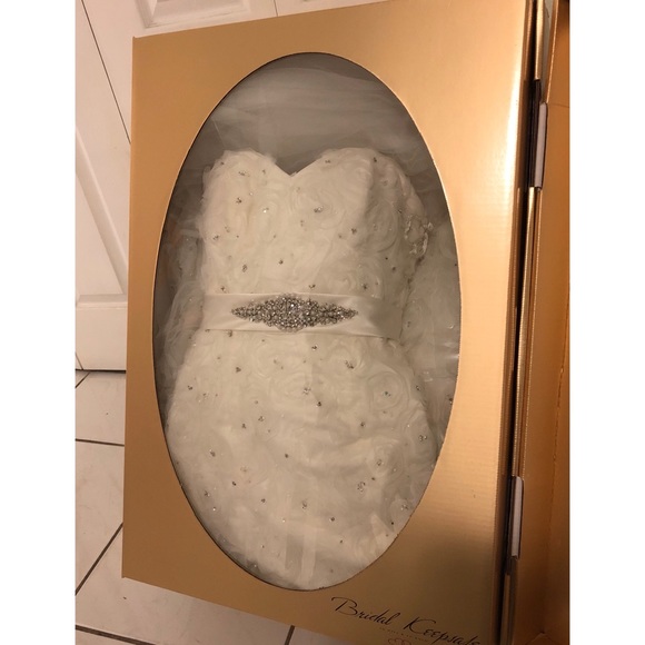 Mori Lee bridal gown - Picture 2 of 4